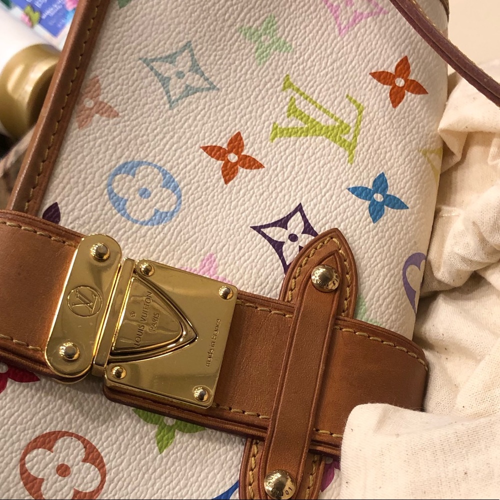 This is a beautiful small bag for special events.